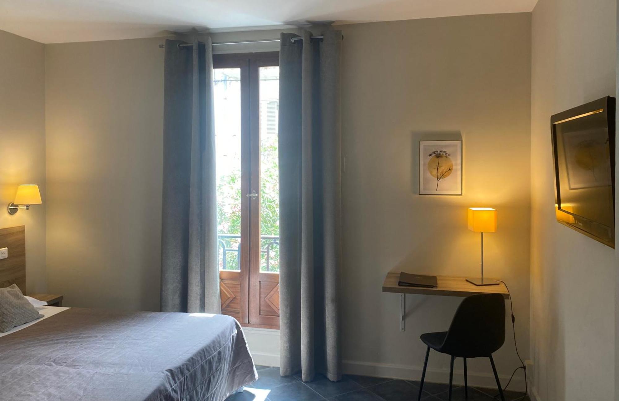 Grand Hotel De Calvi 칼비 외부 사진